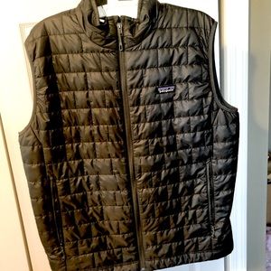 Patagonia Nano-puff vest NWT